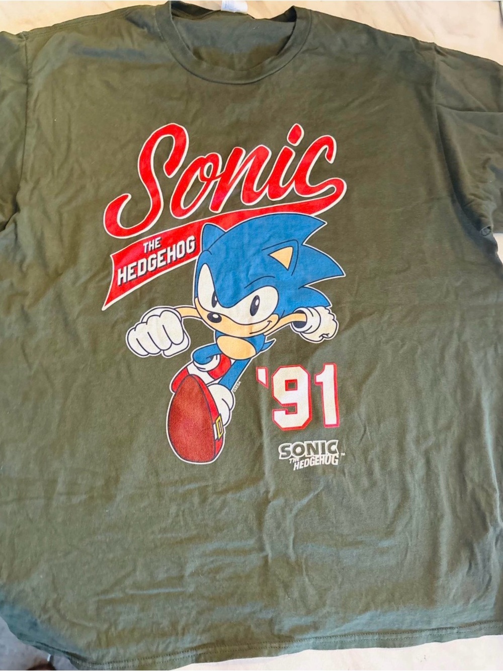 Like *NEW* Men’s Olive/Hunter Green XXL Sonic the hedgehog t-shirt